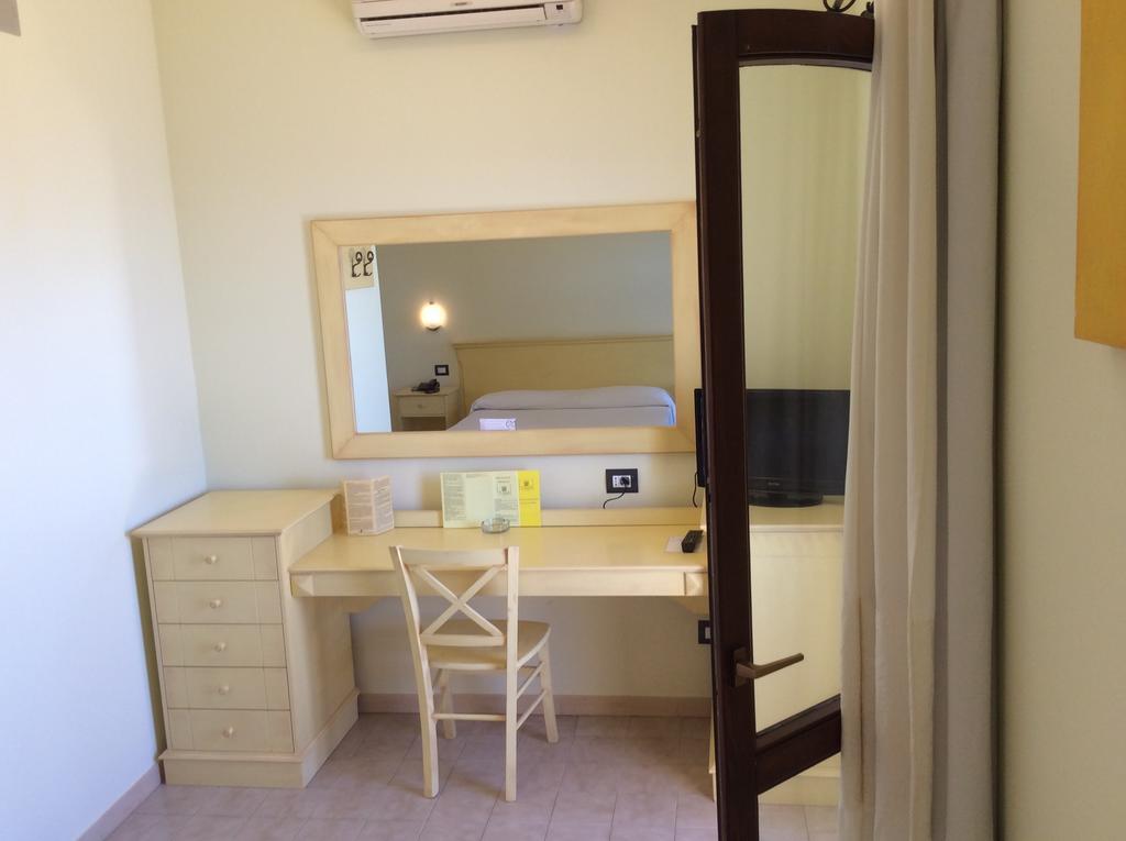 Torre Hotel - Adults Only Торе Дей Корсари Екстериор снимка