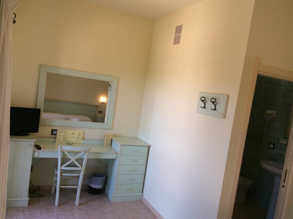 Torre Hotel - Adults Only Торе Дей Корсари Екстериор снимка